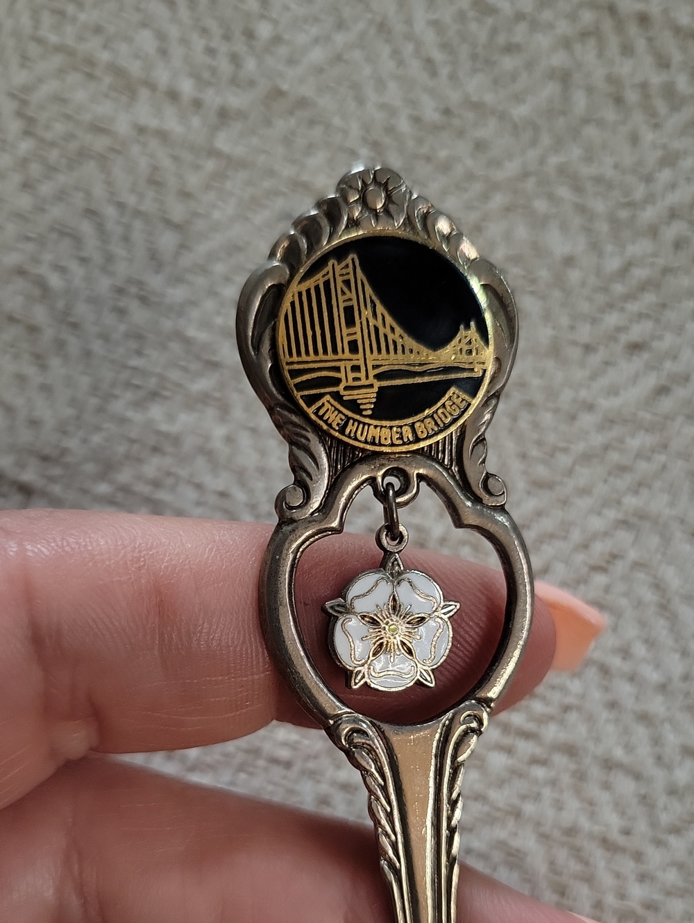 Vintage Humber Bridge Souvenir Spoon Yorkshire White Rose